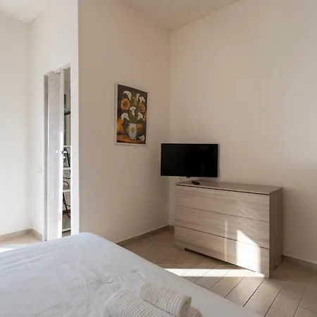 Volta Modern Flat - Self Check-in Wi-fi 아파트